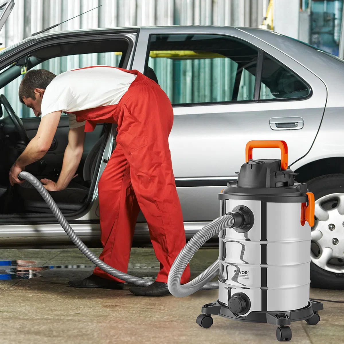 VEVOR Aspirapolvere per umidi secchi 30 L, Aspirapolvere portatile in acciaio inox per officina garage, 6 HP max, Aspirazione con ugello, rotelle, per tappeti, detriti, peli di animali, Nero argento