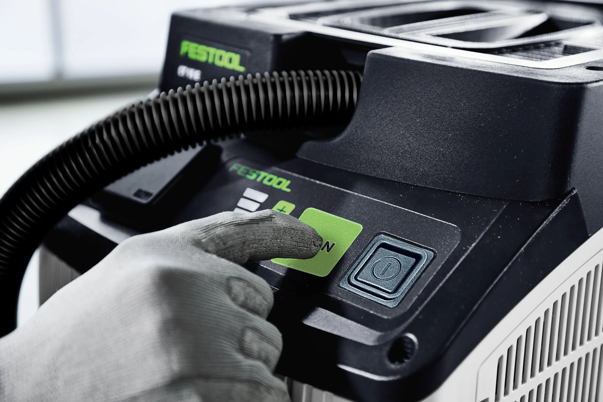 Festool Cleantec CT 15 E - Aspirapolvere a umido e secco, contenitore da 15 l, compatto e mobile, con accessori, funzione antistatica, ideale per officina, cantiere e auto